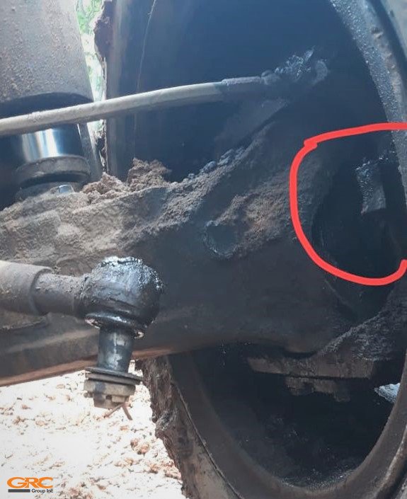 Ремонт поворотного кулака экскаватора HYUNDAI 130
