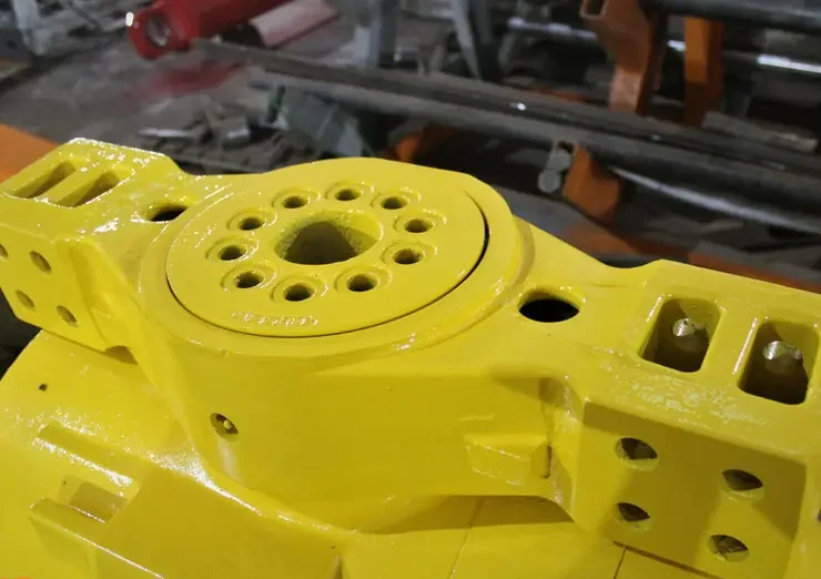 Ремонт опоры цапфы моста трелевочного трактора CATERPILLAR 525