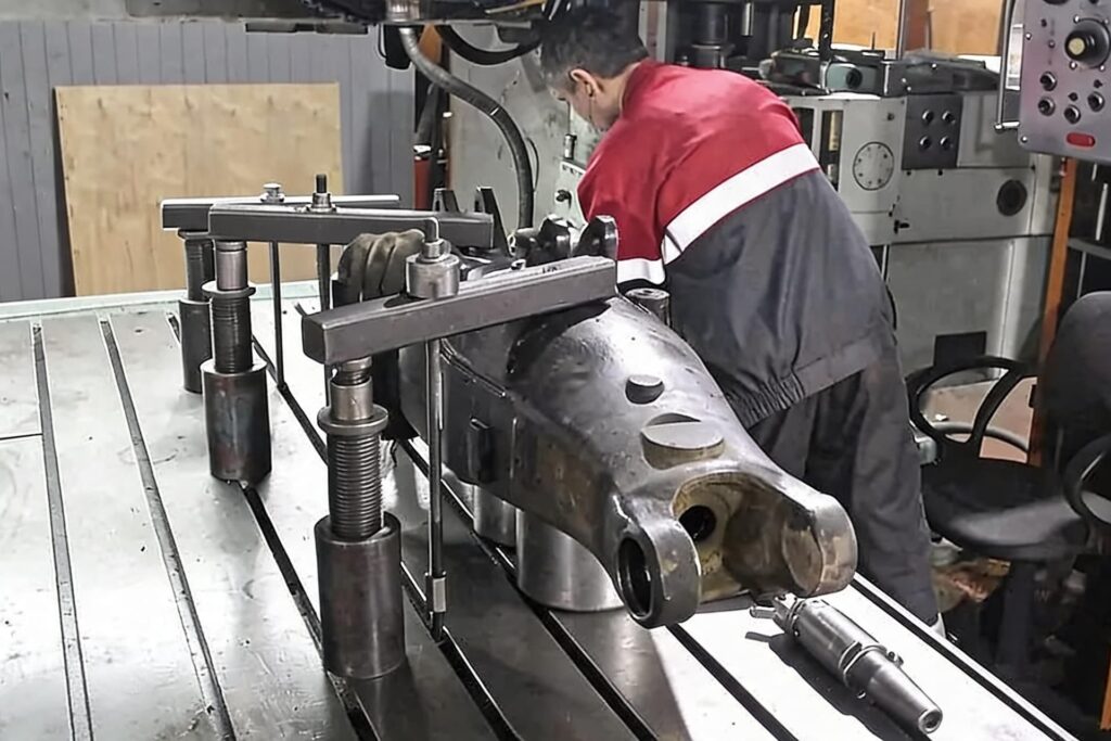 Ремонт заднего моста телескопического погрузчика JCB 540-140