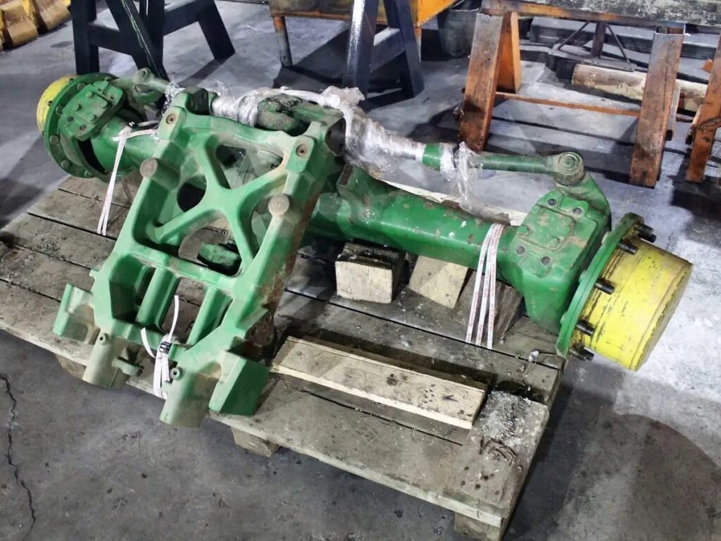 Ремонт креплений переднего моста трактора John Deere 6920 SE