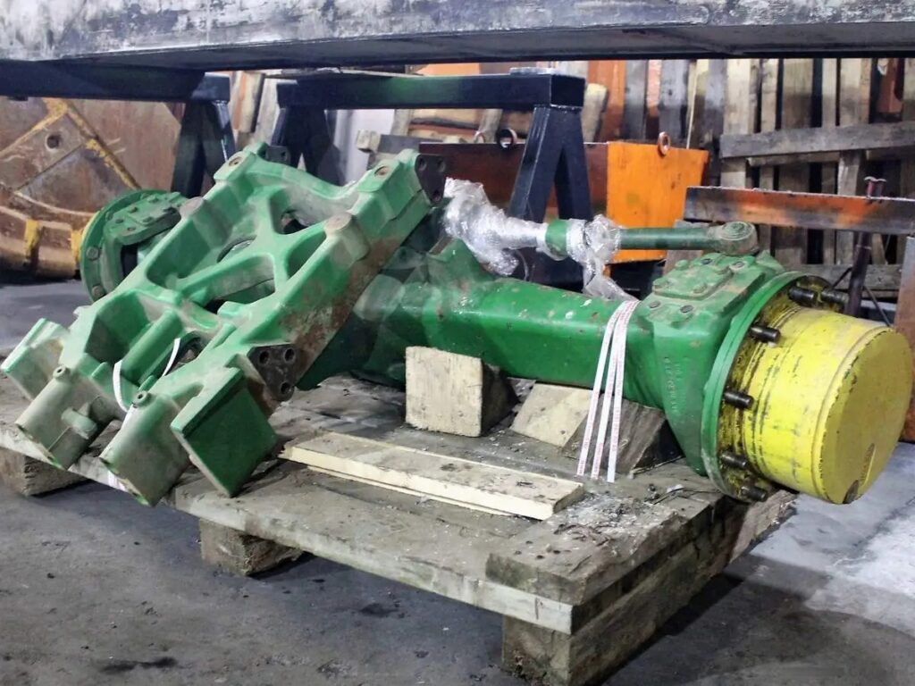 Ремонт креплений переднего моста трактора John Deere 6920 SE
