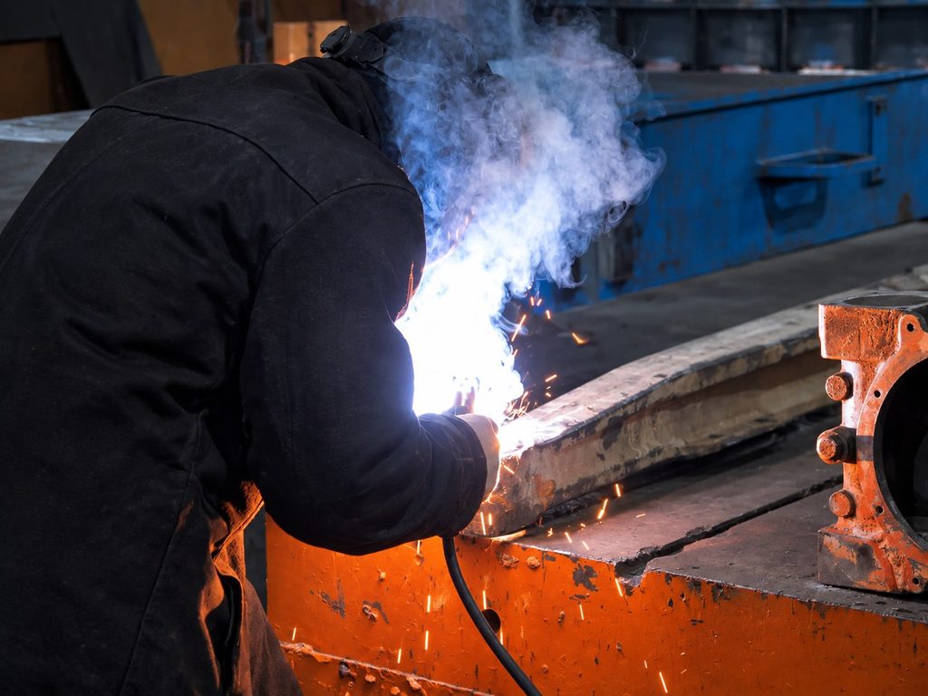 Наплавка и фрезеровка балки грузового автомобиля
