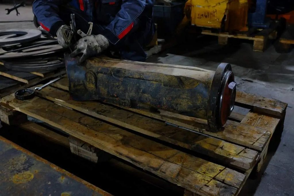 Ремонт чулка переднего управляемого моста экскаватора Hitachi ZX 160