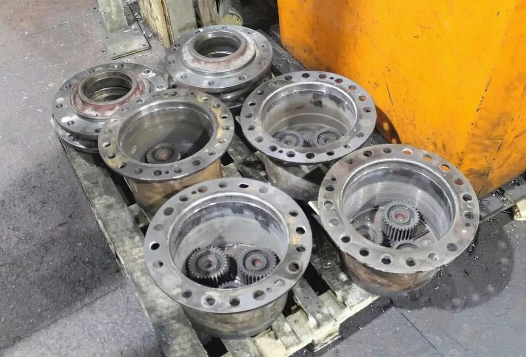 Ремонт ступиц колесного экскаватора Hitachi ZX180W