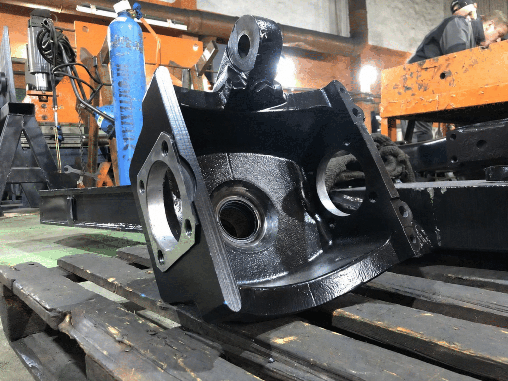 Ремонт поворотных кулаков HITACHI ZX 160