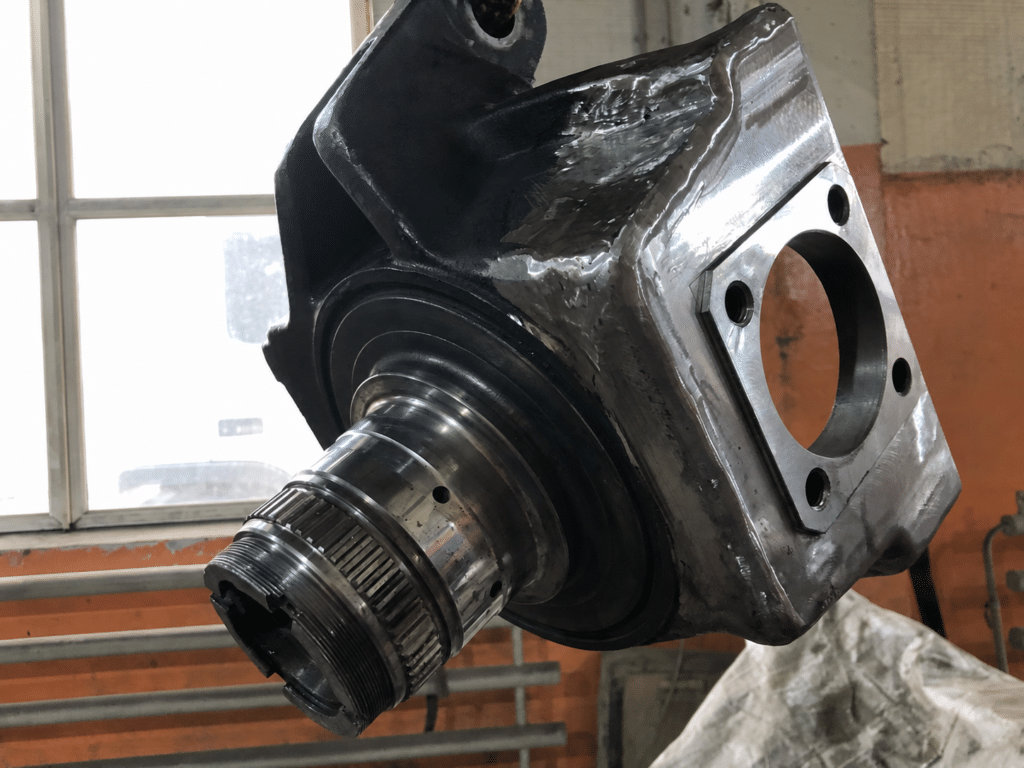 Ремонт поворотных кулаков HITACHI ZX 160