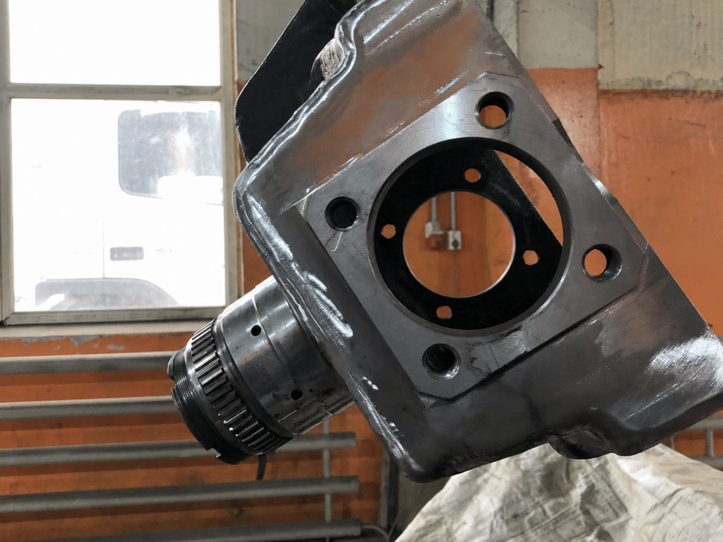 Ремонт поворотных кулаков HITACHI ZX 160