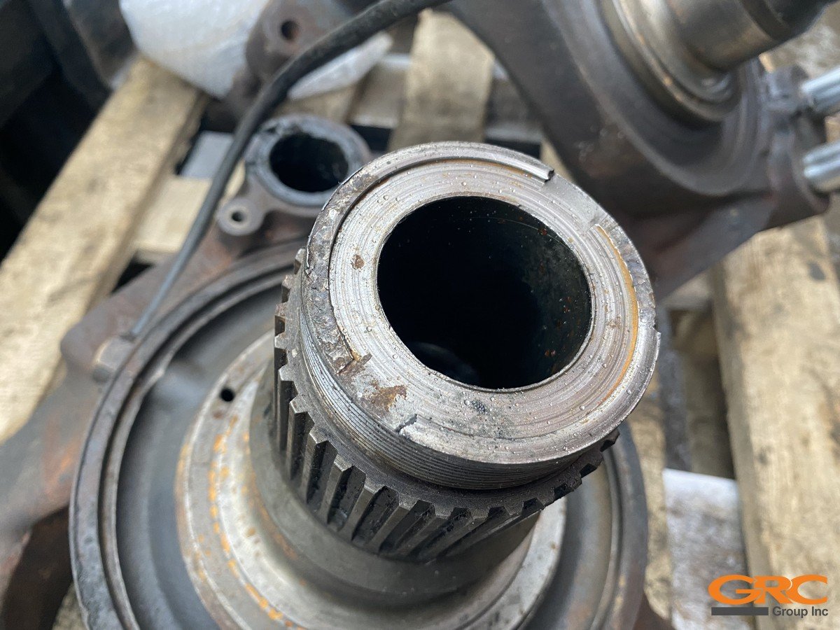 Ремонт цапфы поворотного кулака грузовика SCANIA