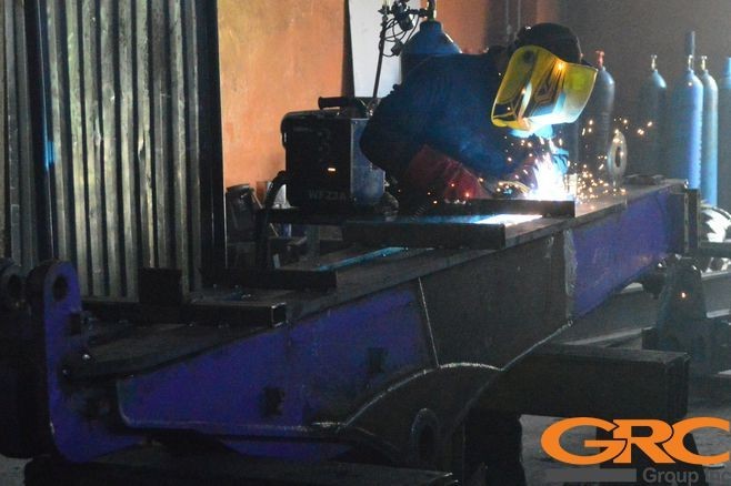 Ремонт стрелы Komatsu PC-120