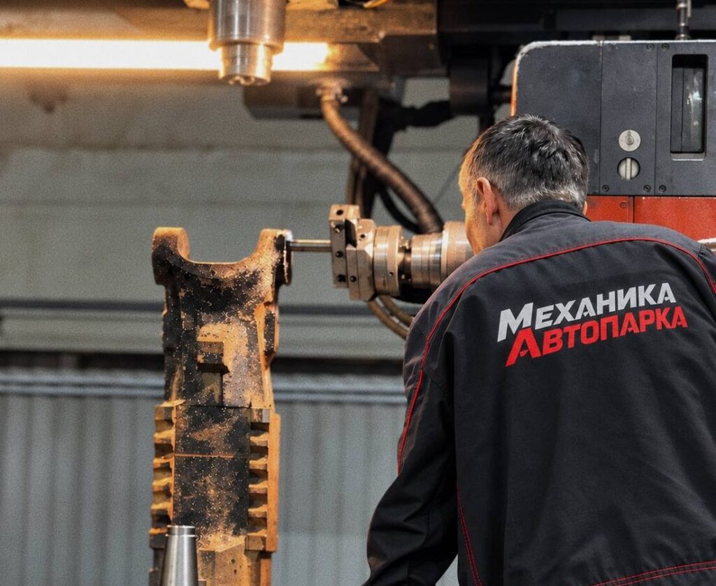 Ремонт корпусных деталей моста Carraro методом наплавки и расточки.